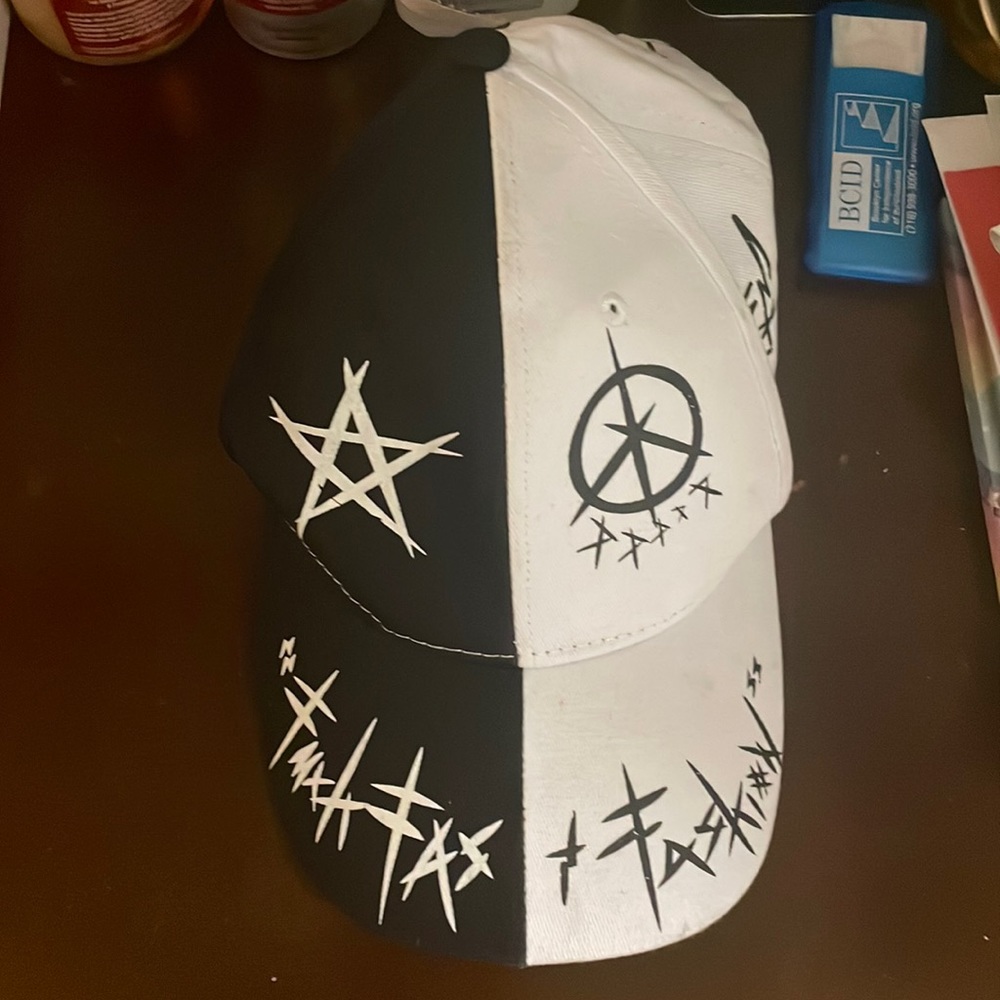 black and white fitted hat